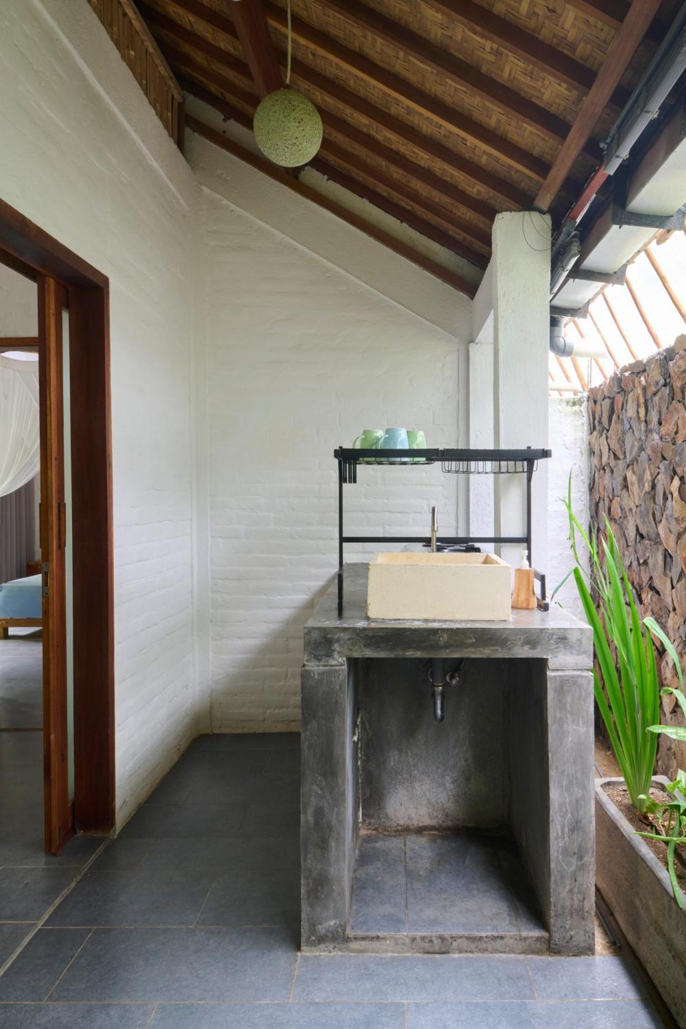 Pool House Studios Kuta  Экстерьер фото